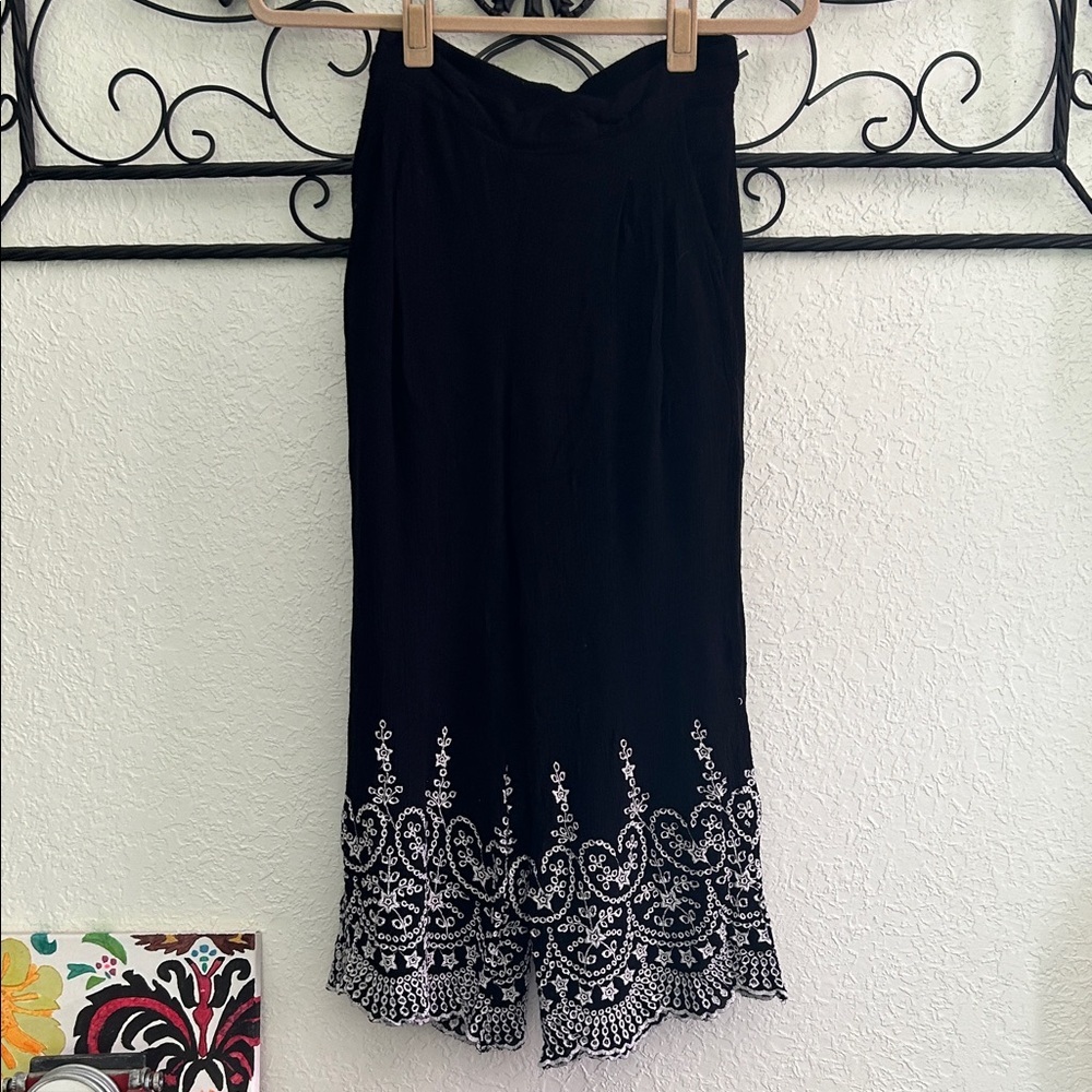 RD Style Black Pants with White Embroidery| Size XS Petite